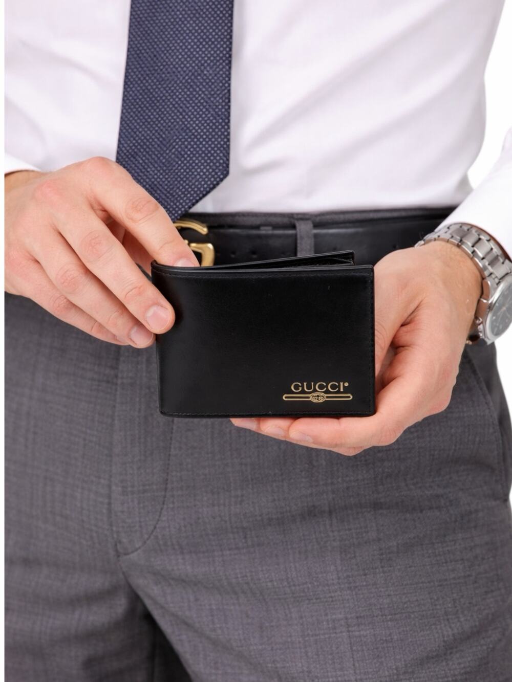 Gucci Gold Logo Leather Bi-fold Wallet Black Men 547585